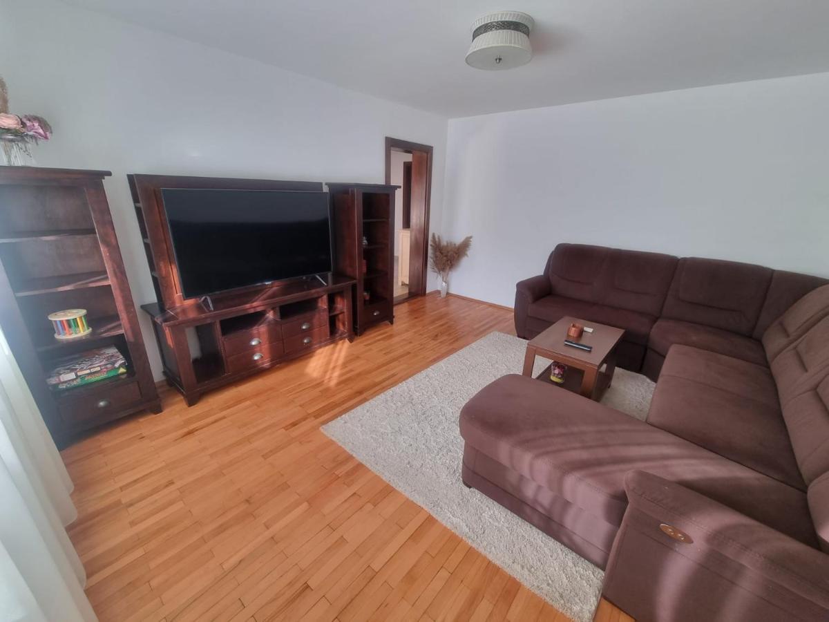 Clasic Apartment Nufarul Oradea Buitenkant foto