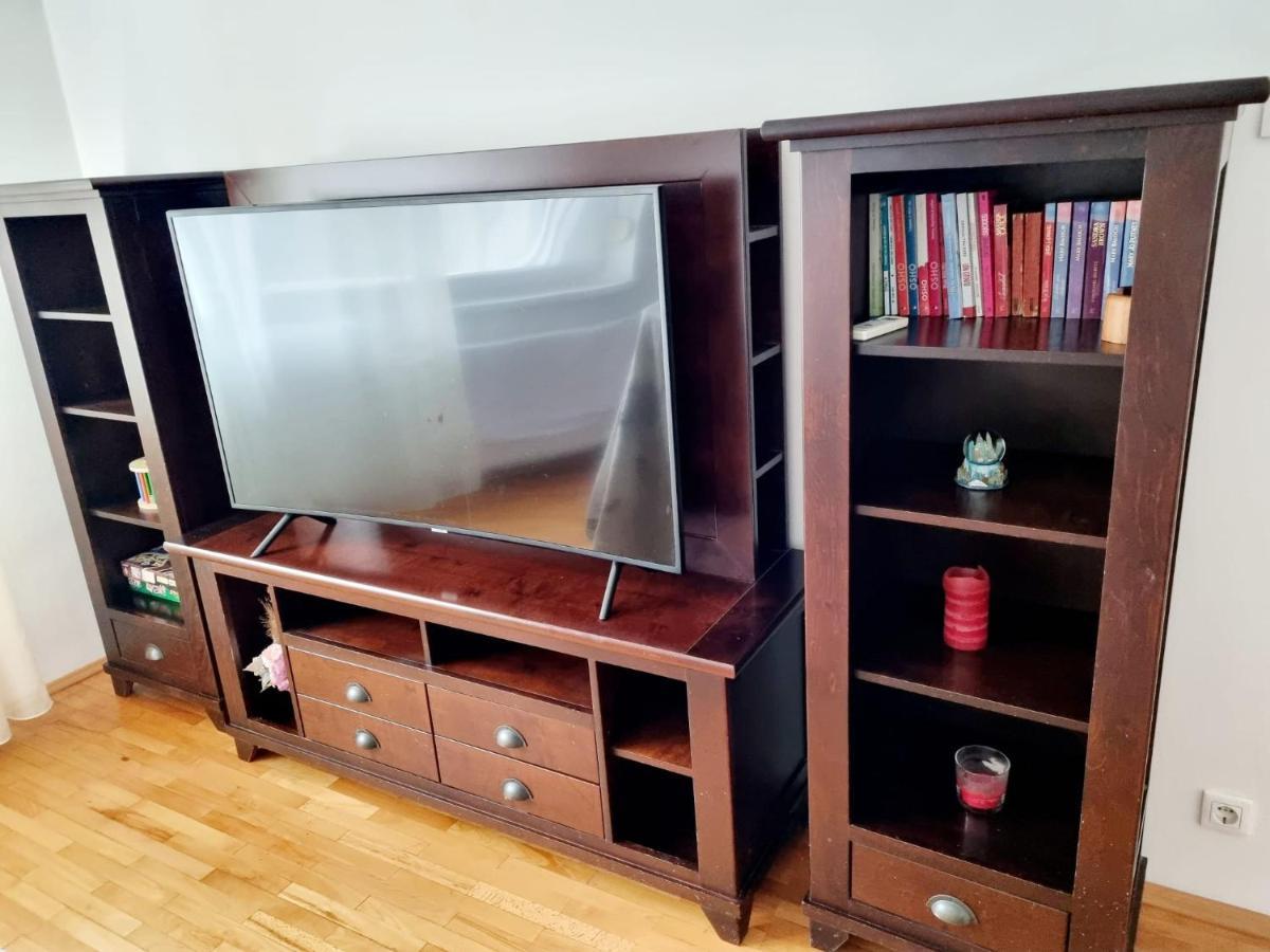 Clasic Apartment Nufarul Oradea Buitenkant foto