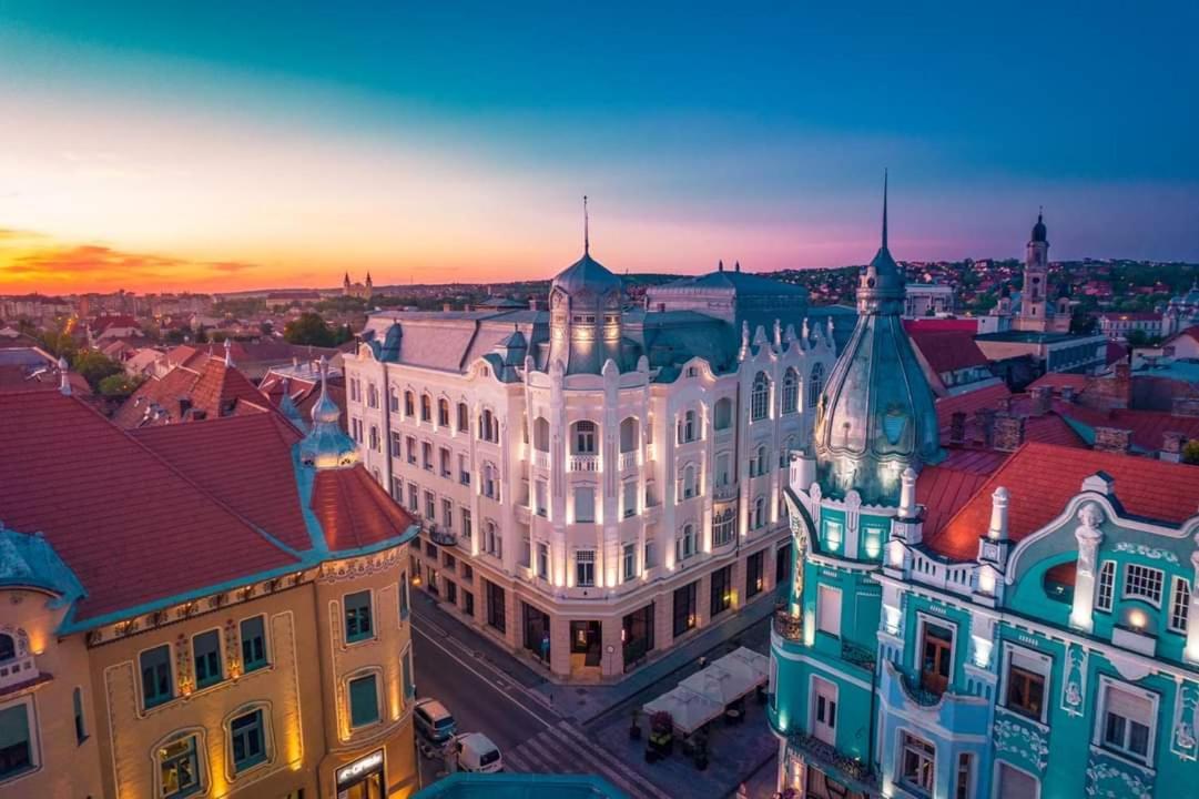 Clasic Apartment Nufarul Oradea Buitenkant foto